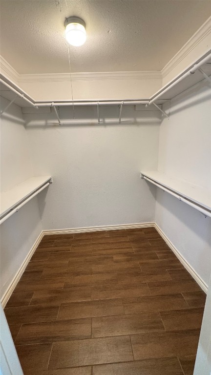221 Hyta Street Houston, TX 77018 - Photo 17 of 35 a view of an empty room
