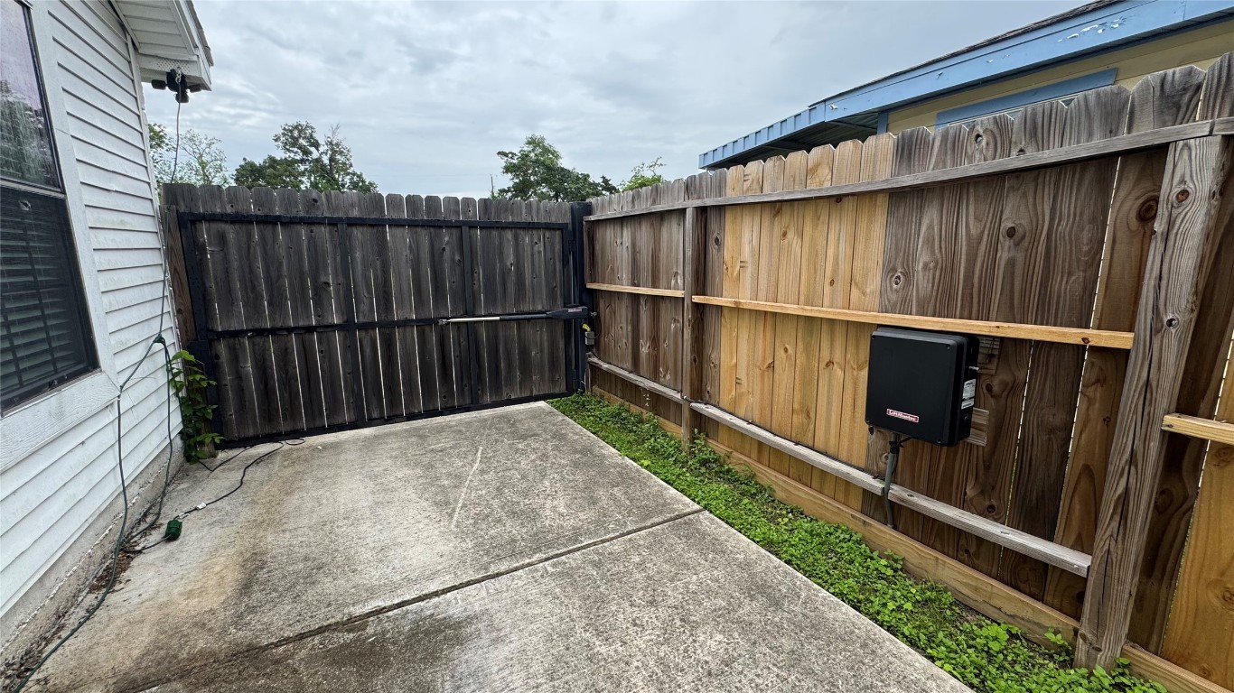221 Hyta Street Houston, TX 77018 - Photo 33 of 35