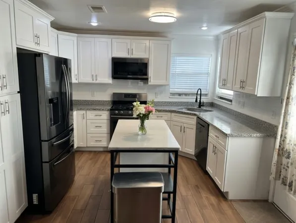 $2,450 | 221 Hyta Street, Houston, TX 77018