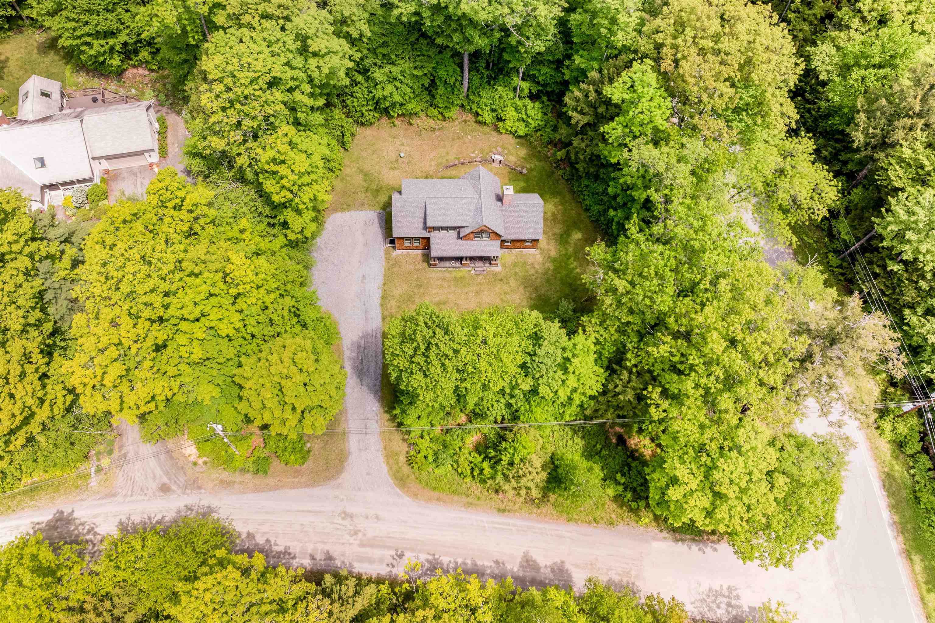 63 Royal Tyler Road Hartford, VT 05059 - Photo 4 of 39