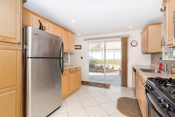 30 Patricia Road Peabody, MA 01960 - Photo 11 of 27 Gallery Image 11