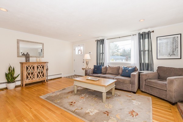 30 Patricia Road Peabody, MA 01960 - Photo 5 of 27 Gallery Image 5