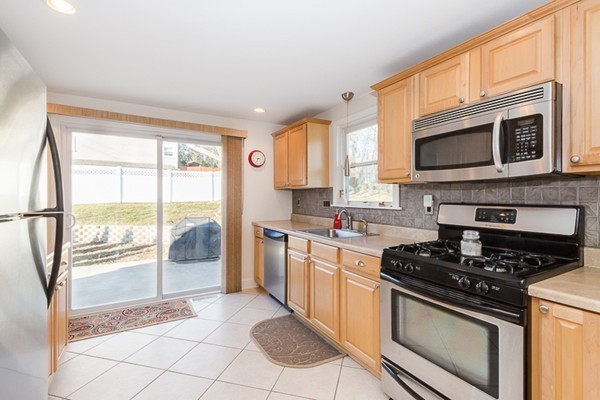 30 Patricia Road Peabody, MA 01960 - Photo 10 of 27 Gallery Image 10