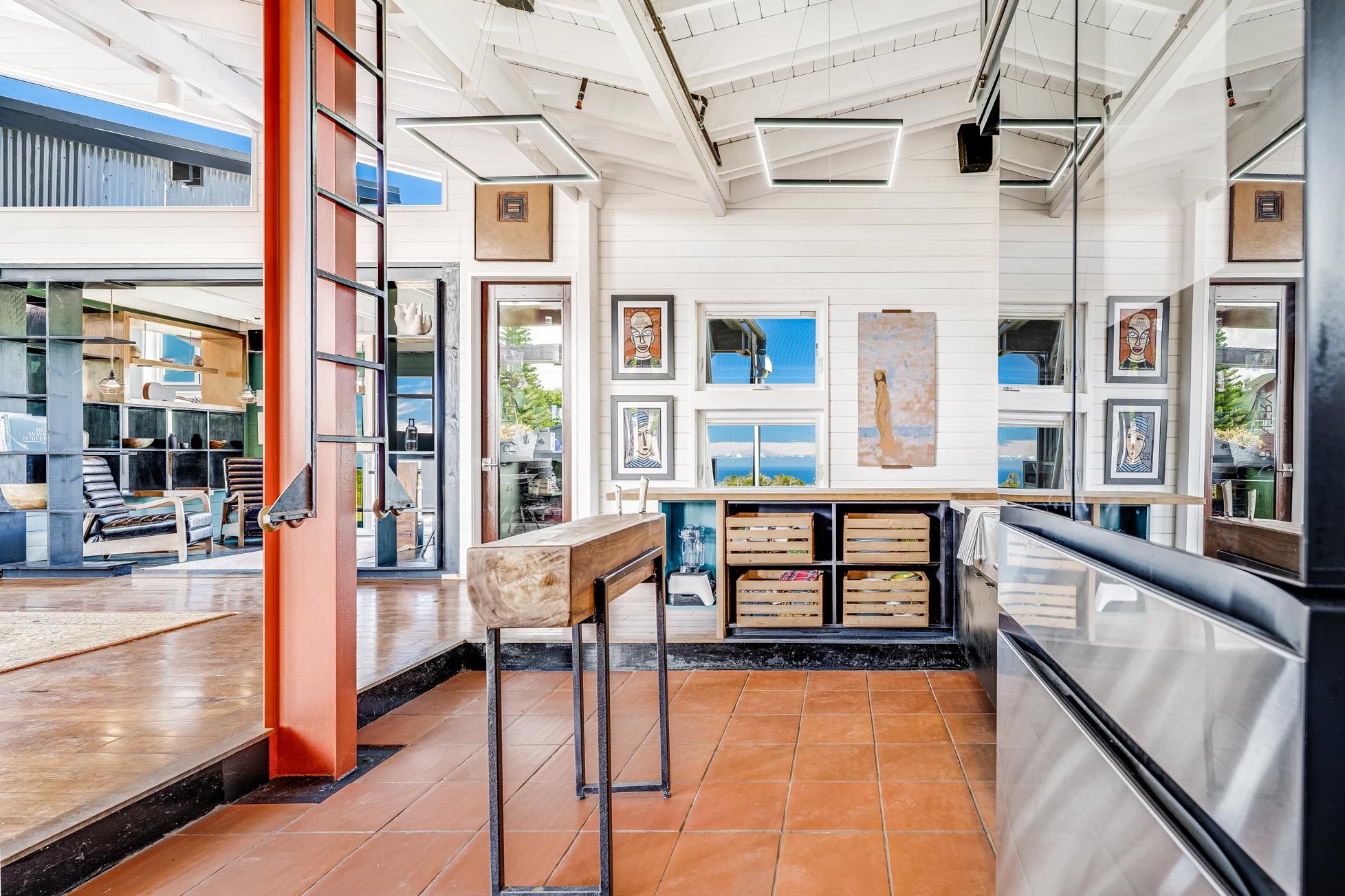 796 Awalau Road Haiku, HI 96708 - Photo 11 of 50 a view of a building with a sitting area