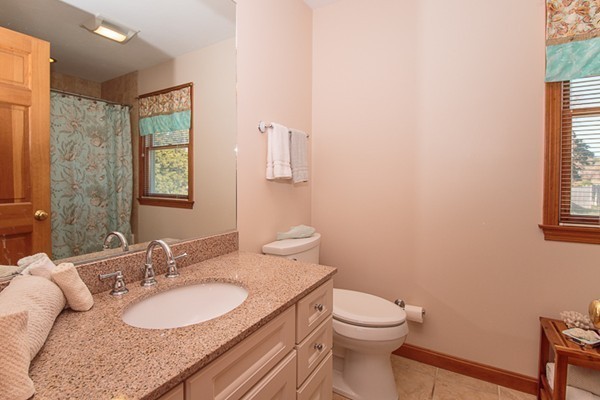 201 Ridge Road Marshfield, MA 02050 - Photo 10 of 17 Gallery Image 10