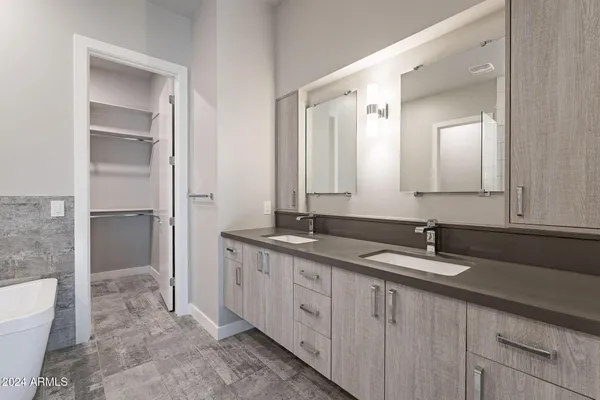 $3,300 | 2645 East Osborn Road, Unit 3, Phoenix, AZ 85016