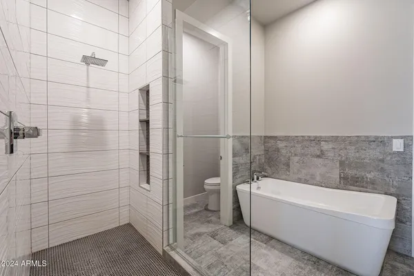 $3,300 | 2645 East Osborn Road, Unit 3, Phoenix, AZ 85016