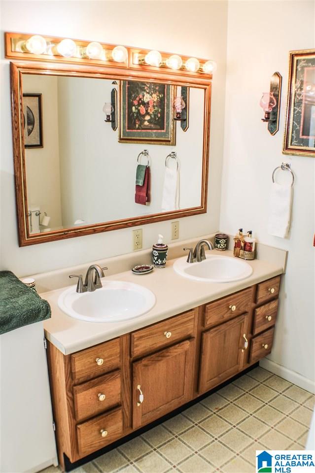 218 Brian Street Talladega, AL 35160 - Photo 15 of 30
