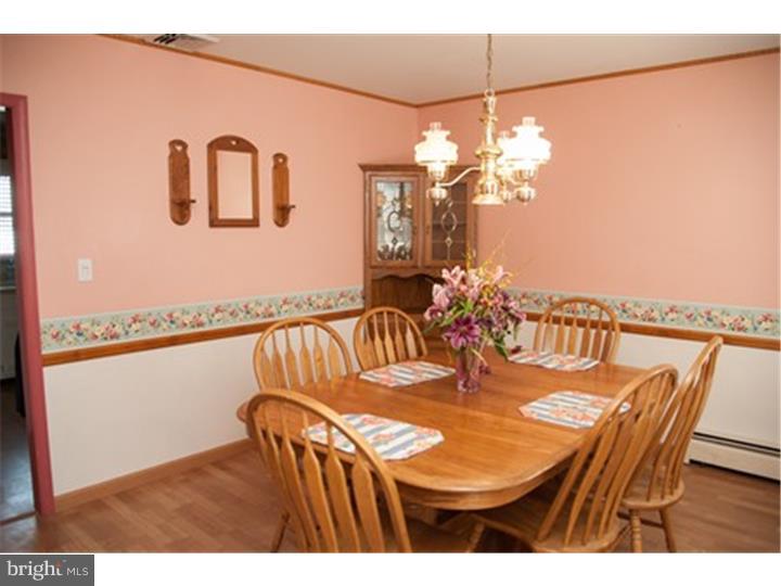 797 Hunters Run Road Pottstown, PA 19465 - Photo 12 of 21 Dining Room