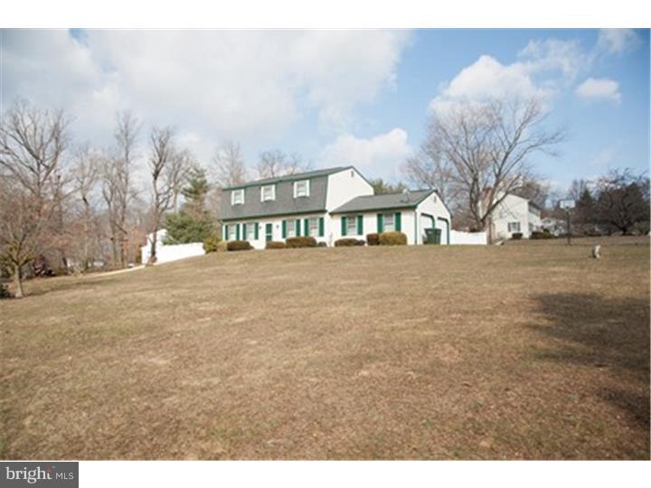 797 Hunters Run Road Pottstown, PA 19465 - Photo 3 of 21 Front Yard