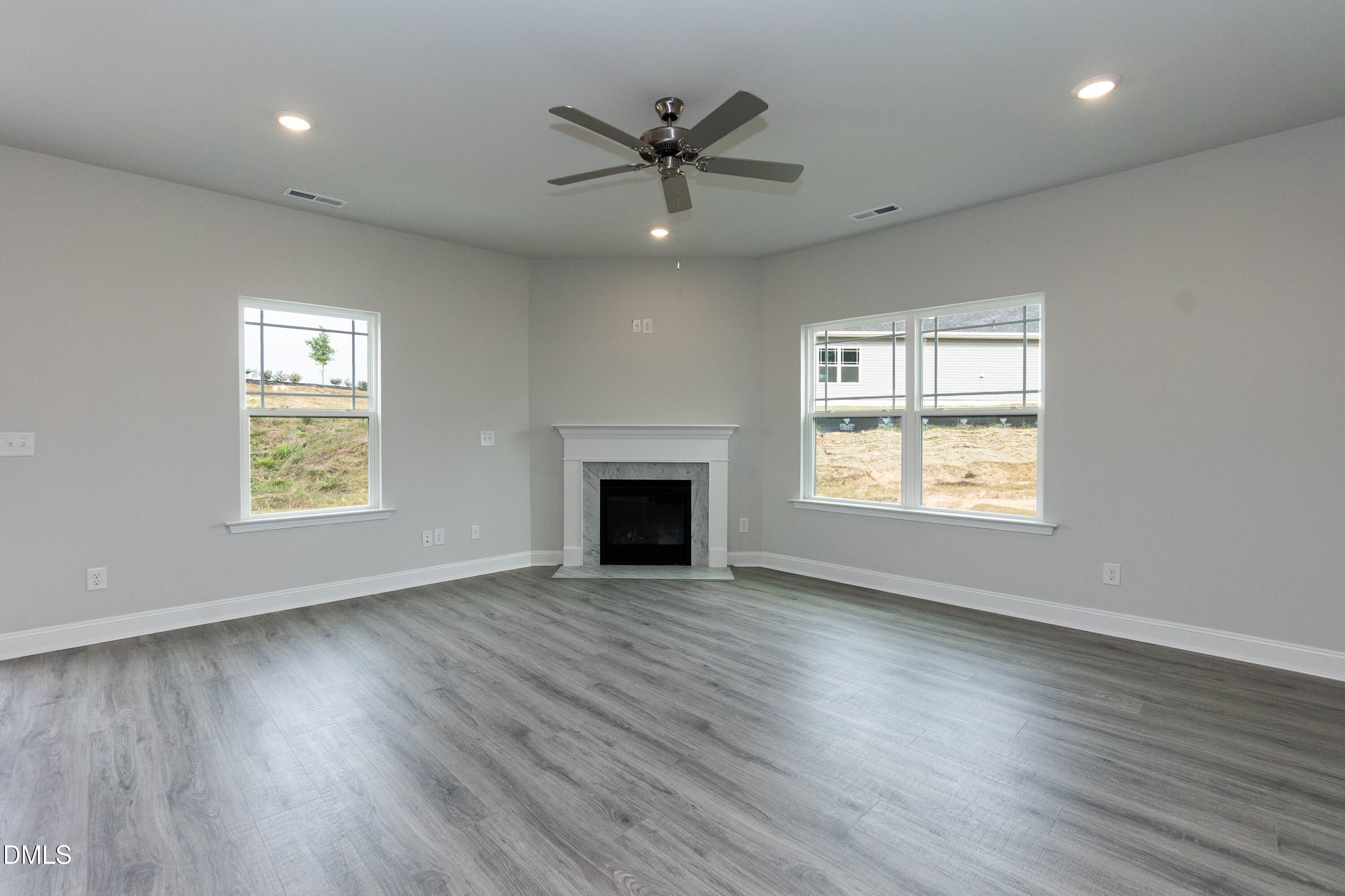 94 Decatur Drive Fuquay-Varina, NC 27526 - Photo 13 of 40 Living 01