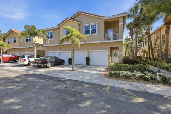 $2,350 | 114 Lighthouse Circle, Tequesta, FL 33469