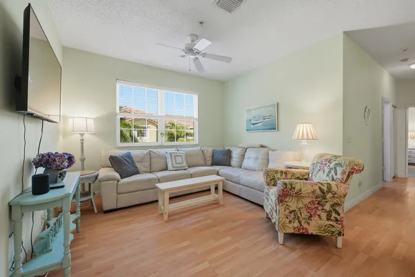 $2,350 | 114 Lighthouse Circle, Tequesta, FL 33469