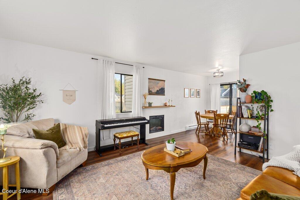 8205 North Ridgewood Drive, Unit 3 Hayden, ID 83835 - Photo 3 of 19 Living Room vw 1