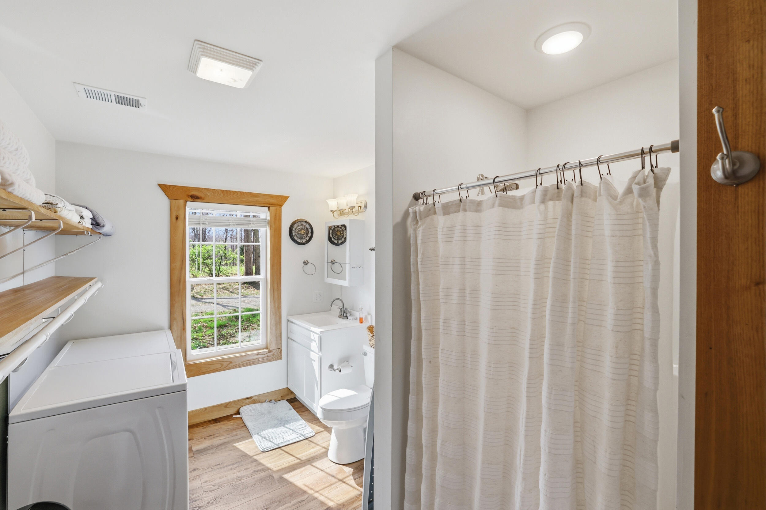 376-378 Shugars Hill Road Liberty, KY 42539 - Photo 31 of 42 The Cabin bathroom 1 with laundry