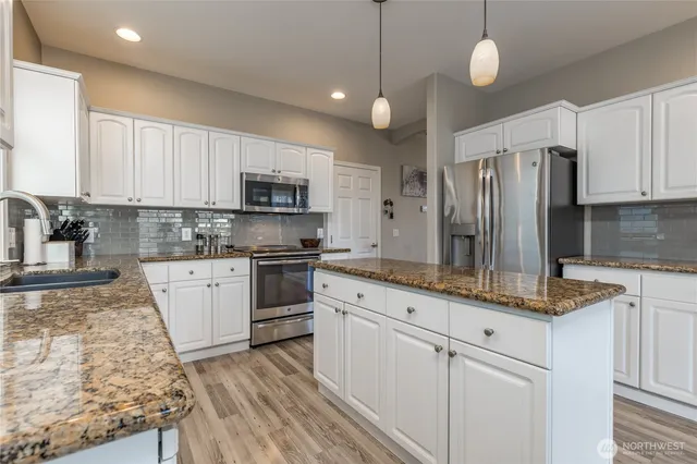 $634,950 | 17602 106th Street East, Bonney Lake, WA 98391