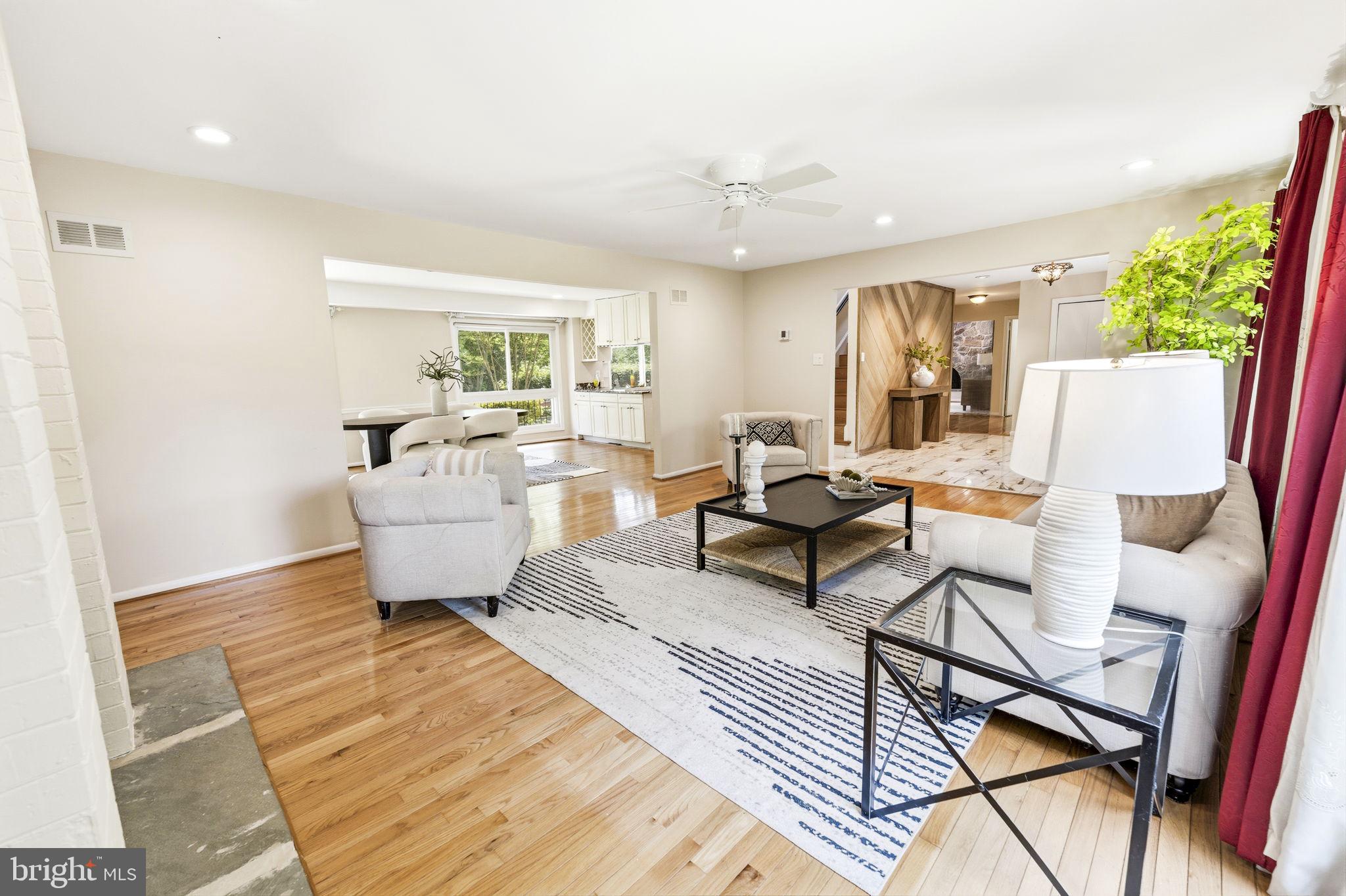 8566 Brickyard Road Potomac, MD 20854 - Photo 11 of 52 Living Room
