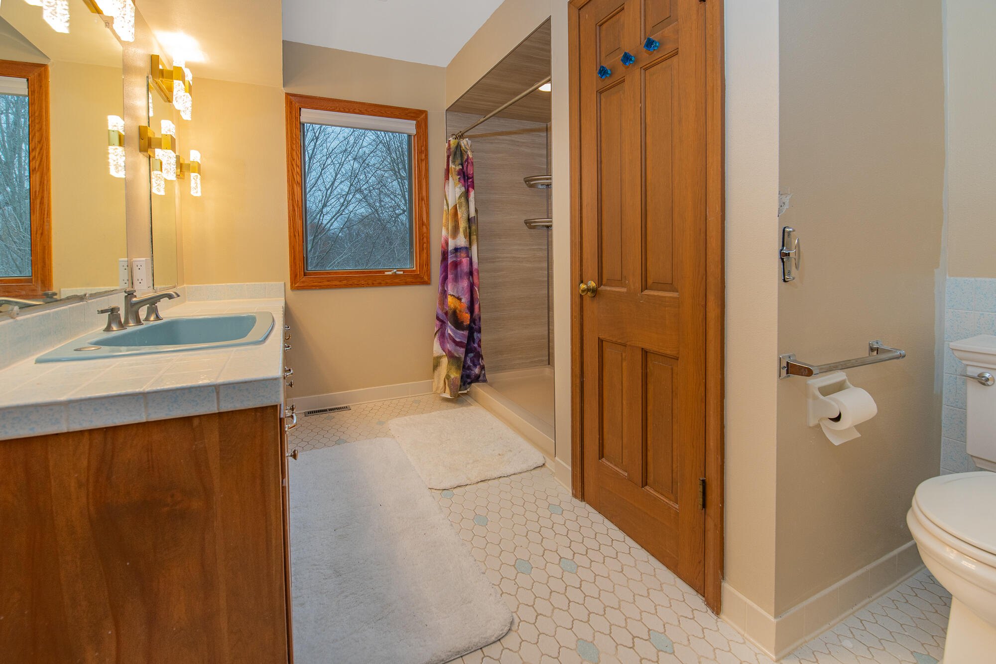 4024 South Brook Road Caledonia, WI 53126 - Photo 30 of 66 Upper level bathroom with tiled floor and infant sink