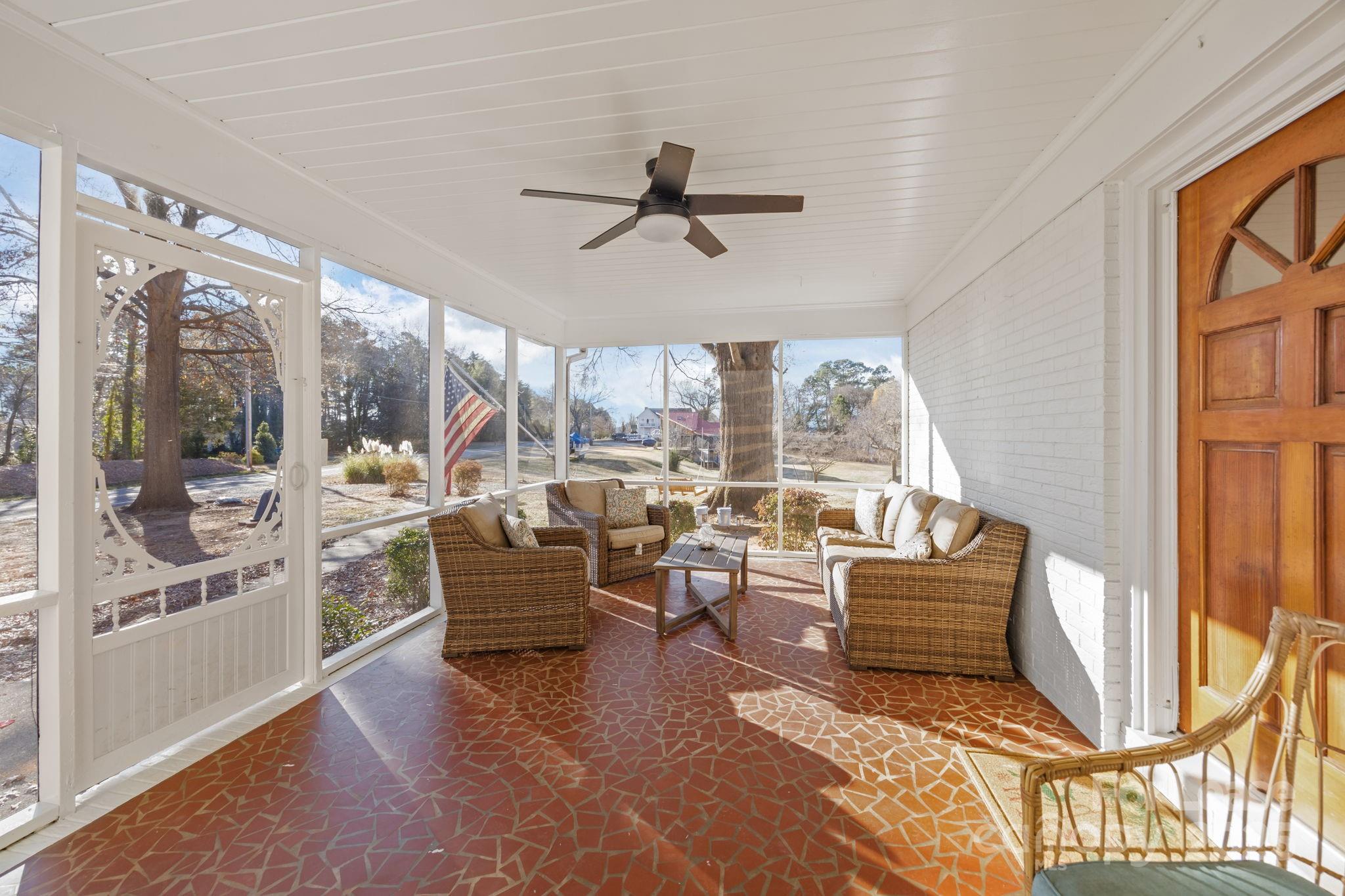 4611 Kiser Island Road Terrell, NC 28682 - Photo 5 of 40 a living room with furniture and a large window