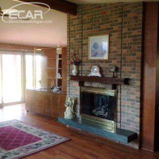 6226 Torrey Road Flint, MI 48507 - Photo 9 of 22 20437139-8.JPG