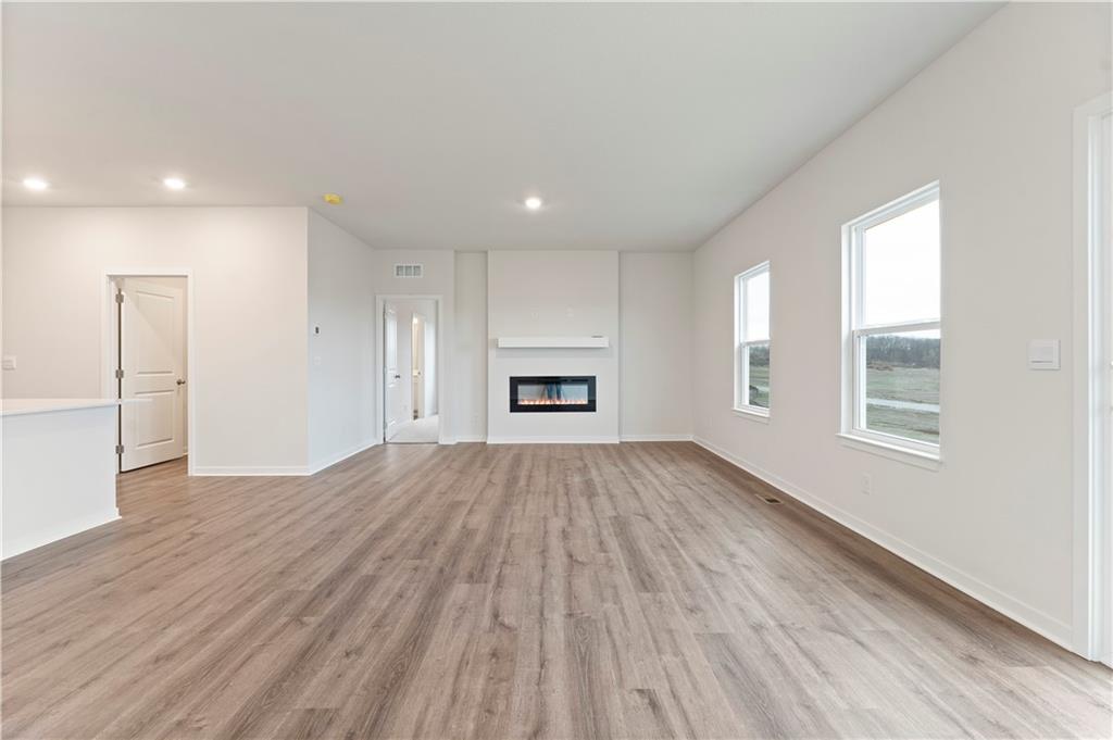 17812 South Green Road Gardner, KS 66030 - Photo 16 of 49
