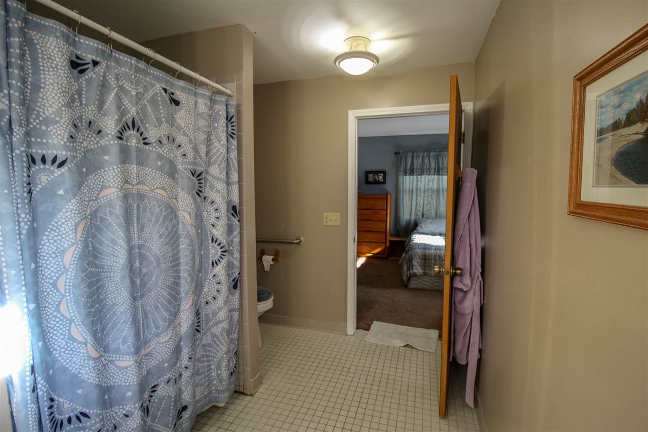 4374 Lapeer Road Burton, MI 48509 - Photo 14 of 49 31400020-13.JPG