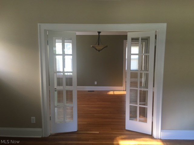 3080 Yorkshire Road Cleveland, OH 44118 - Photo 8 of 26 Gallery Image 8
