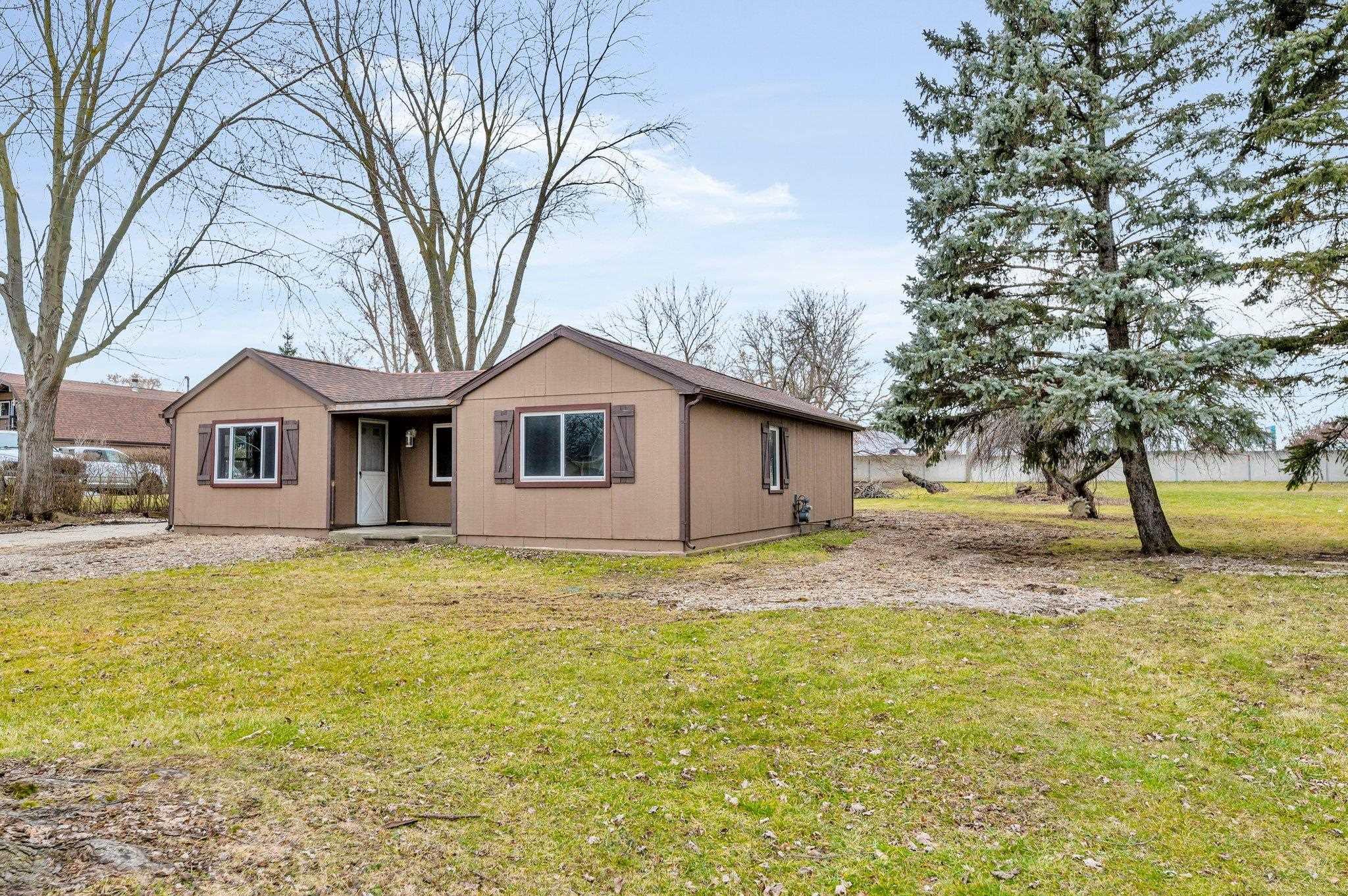 49521 Fuller Road Chesterfield, MI 48051 - Photo 3 of 23