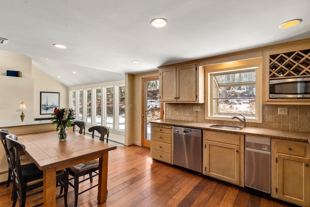4 Crown Point Road Sudbury, MA 01776 - Photo 5 of 27