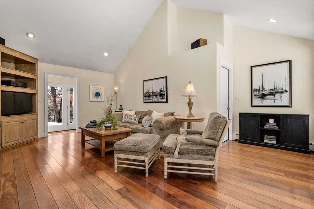 4 Crown Point Road Sudbury, MA 01776 - Photo 7 of 27