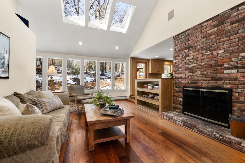 4 Crown Point Road Sudbury, MA 01776 - Photo 8 of 27