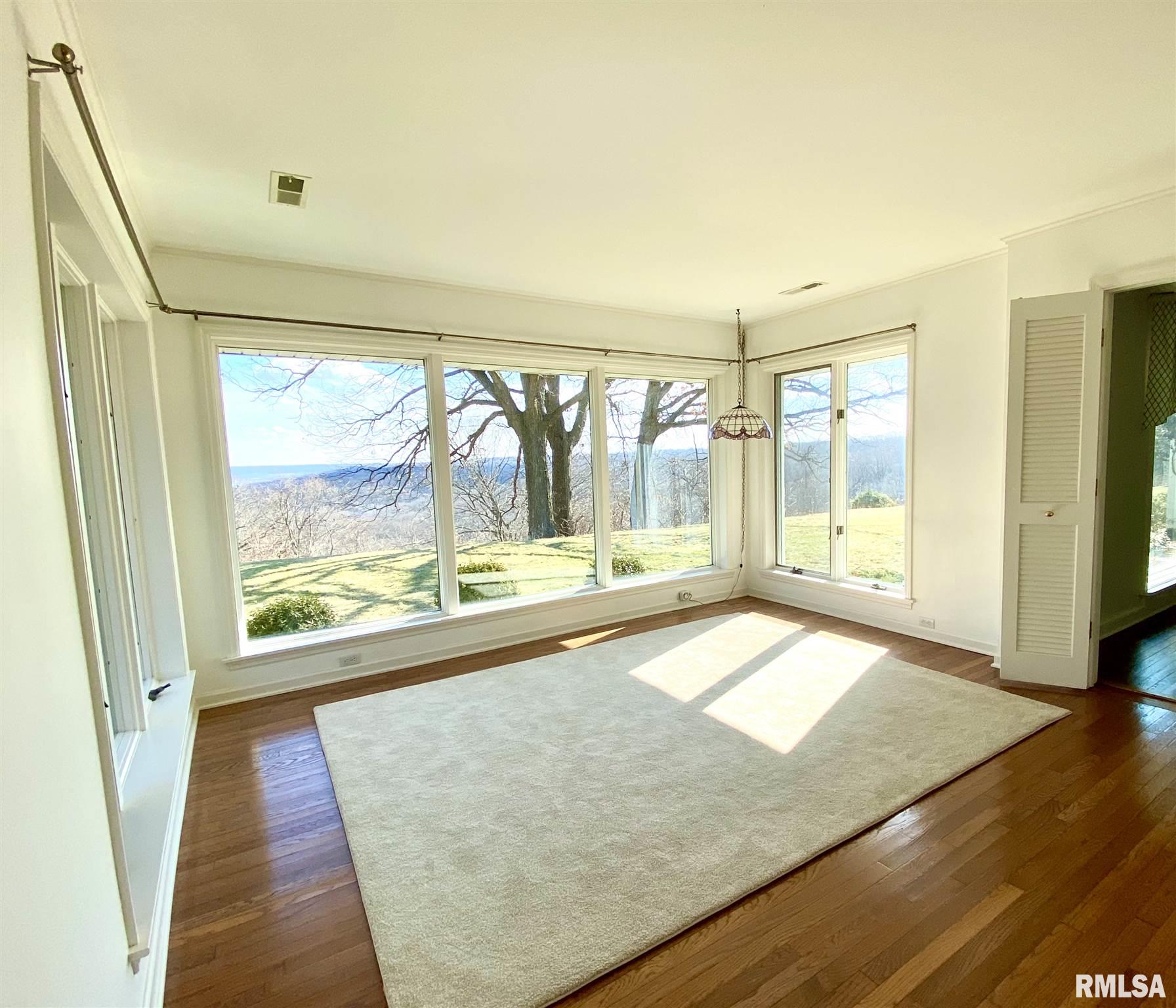 404 East High Point Road Peoria, IL 61614 - Photo 12 of 38 Gallery Image 12