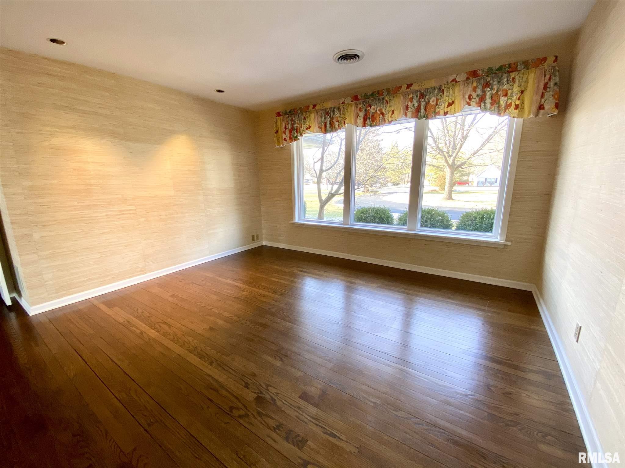 404 East High Point Road Peoria, IL 61614 - Photo 24 of 38 Gallery Image 24