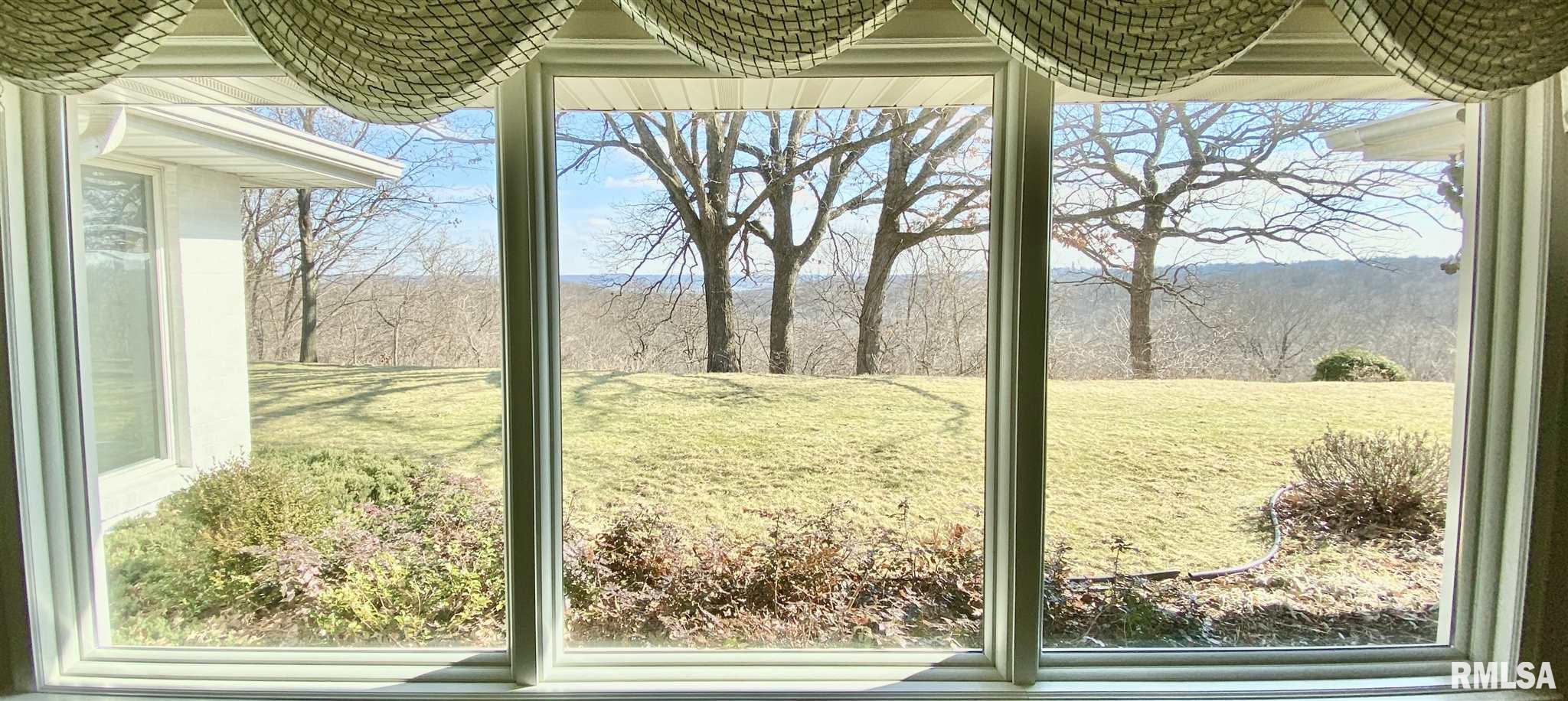 404 East High Point Road Peoria, IL 61614 - Photo 8 of 38 Gallery Image 8