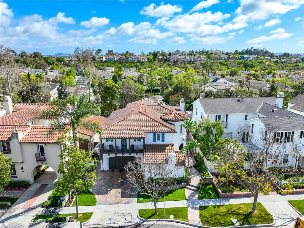 16 Kempton Lane Ladera Ranch, CA 92694 - Photo 40 of 43 an aerial view of multiple houses