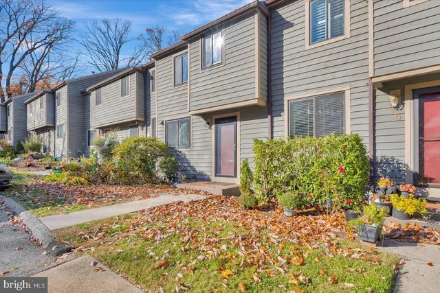 $325,000 | 12 Stone Ridge Court, Unit 26, Baltimore, MD 21239