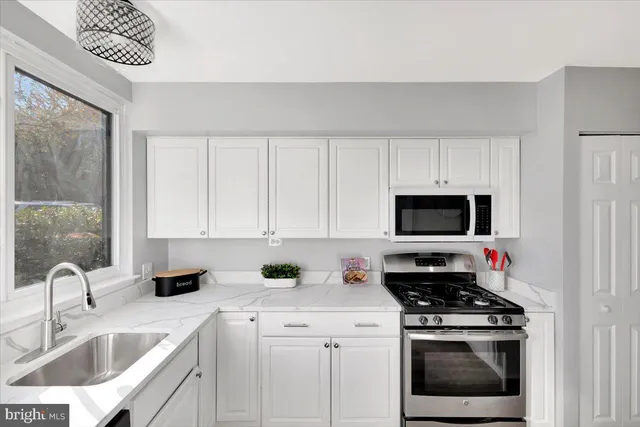 $325,000 | 12 Stone Ridge Court, Unit 26, Baltimore, MD 21239