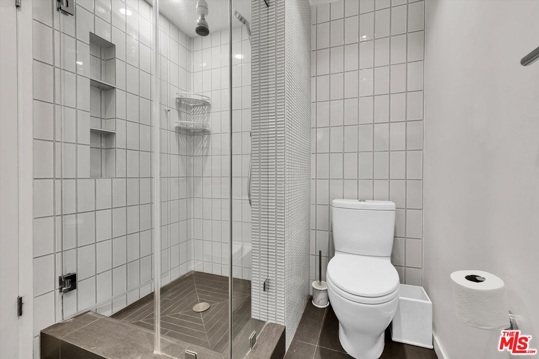 7949 Selma Avenue, Unit 21 Los Angeles, CA 90046 - Photo 15 of 24