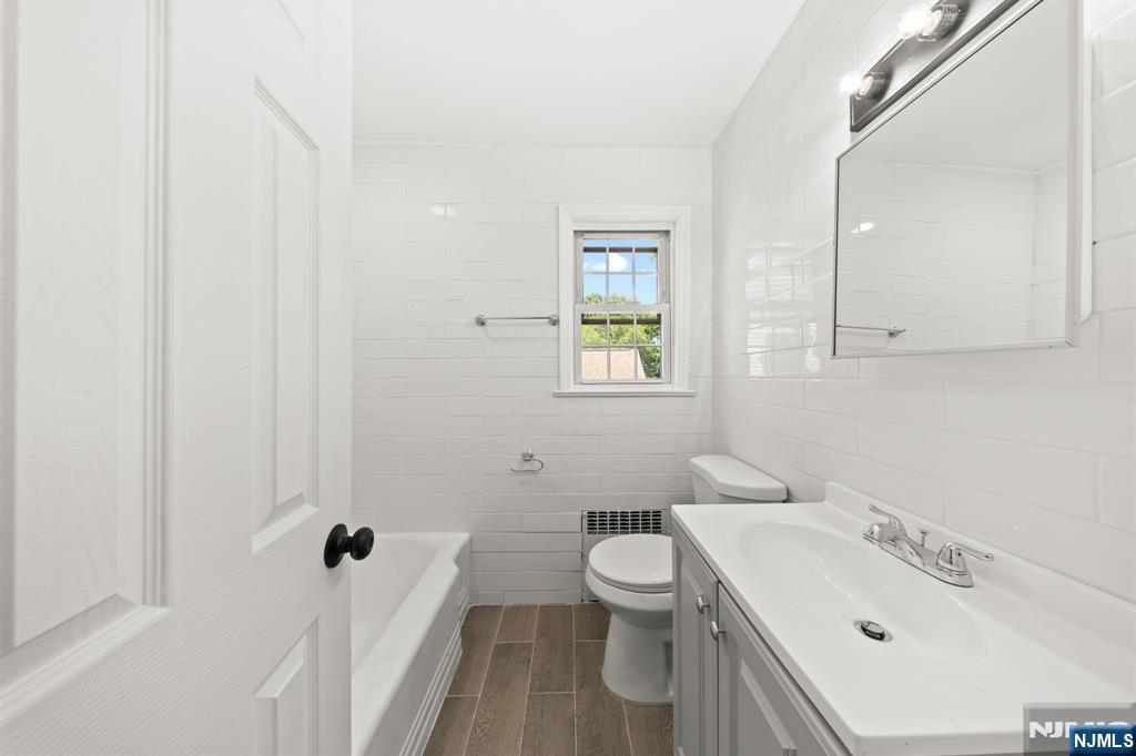 493 Beverly Road, Unit 2 Teaneck, NJ 07666 - Photo 15 of 17