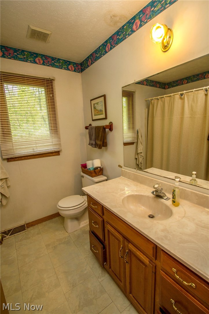 9260 Jamison Road Lodi, OH 44254 - Photo 20 of 34 Main full bath