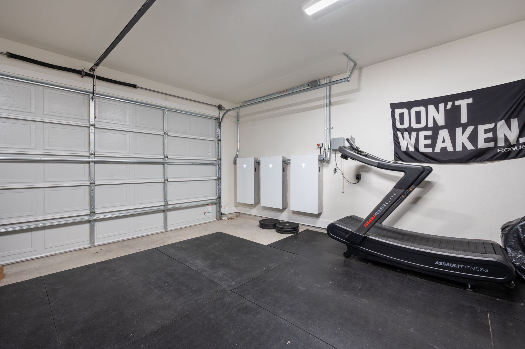 8604 Bar K Ranch Road Lago Vista, TX 78645 - Photo 28 of 37 View of garage