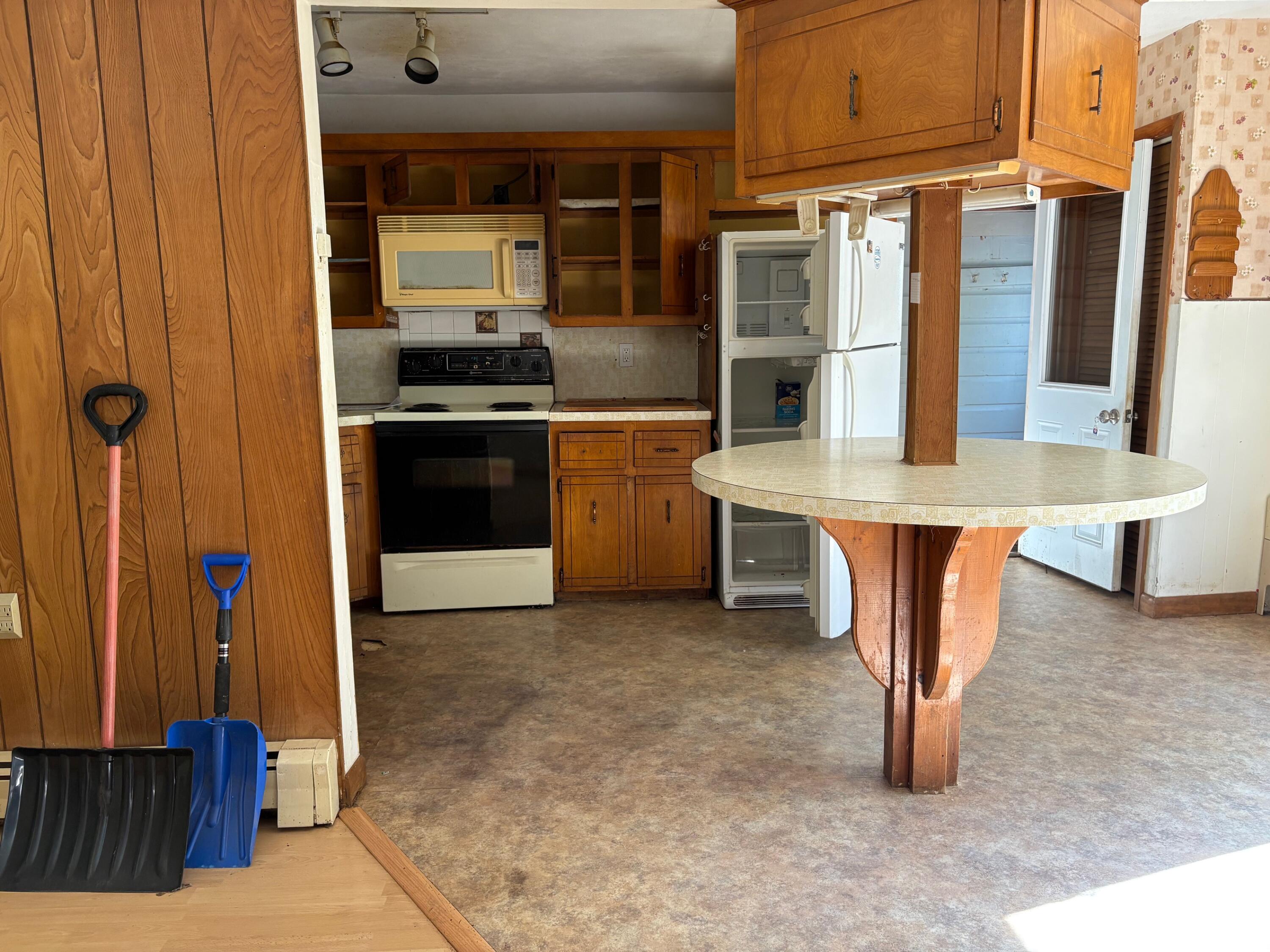 4 Black Road South Searsport, ME 04974 - Photo 7 of 27 IMG_6025