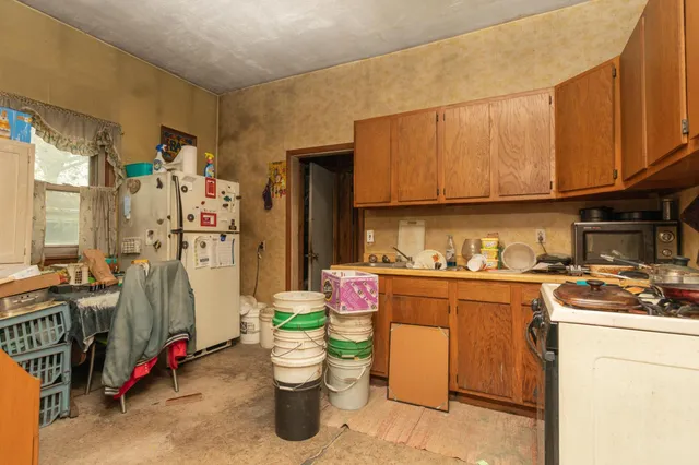 $97,700 | 1429 1st Avenue Northeast, Glenwood, MN 56334