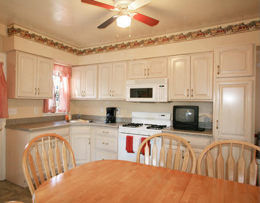 23 Harding Terrace Dedham, MA 02026 - Photo 2 of 5 Gallery Image 2