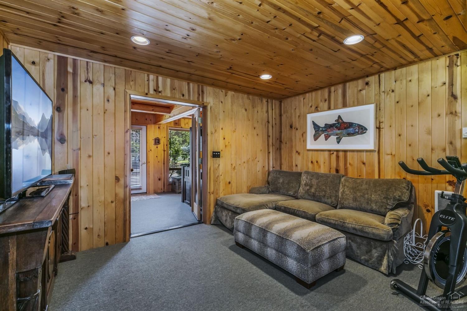 60485 Woodside Road Bend, OR 97702 - Photo 20 of 25 Additional Photo