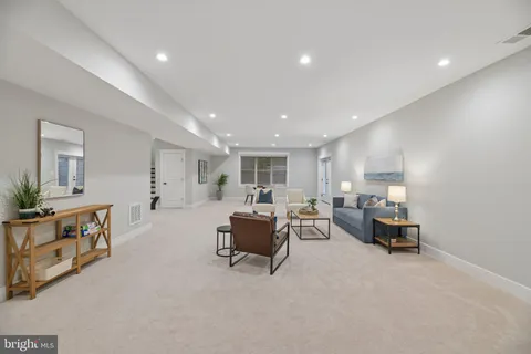 $2,400,000 | 2336 North Oak Street, Falls Church, VA 22046