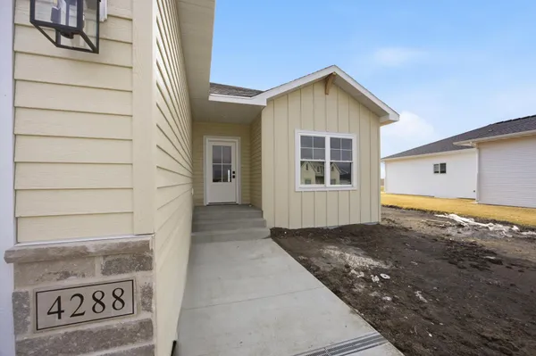 $774,900 | 4288 Pine Parkway South, Fargo, ND 58104