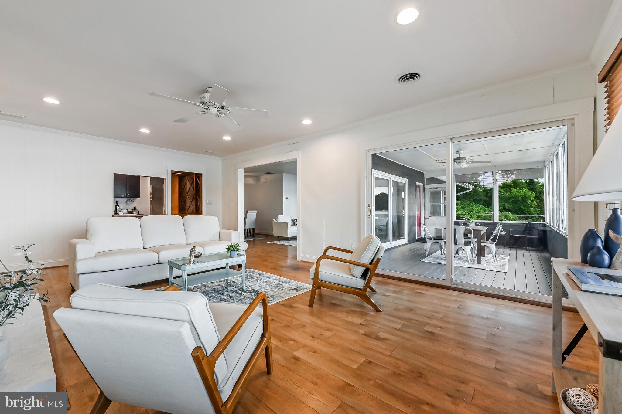 769 Robin Hood Road Annapolis, MD 21405 - Photo 23 of 79 a living room with furniture and wooden floor