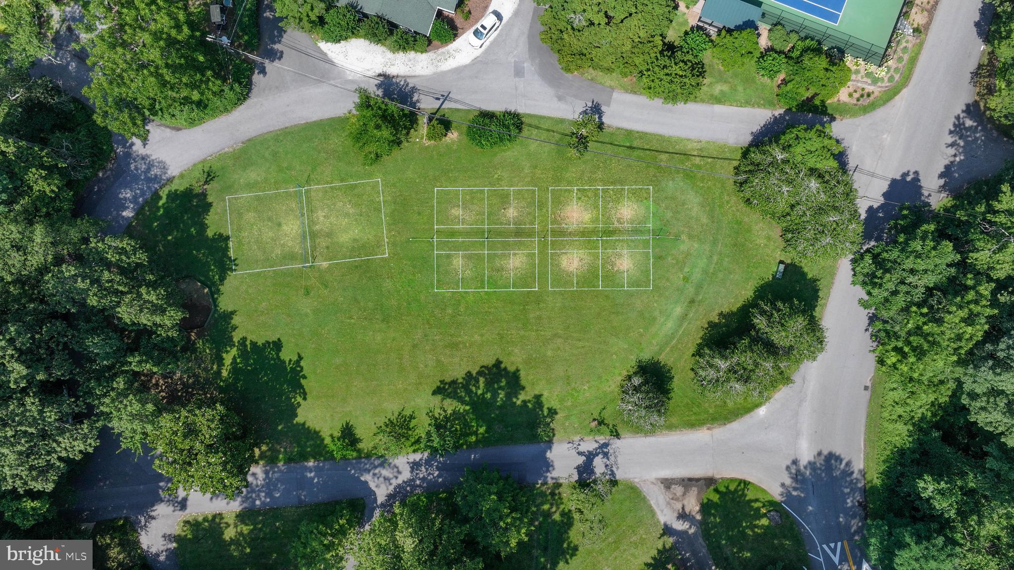 769 Robin Hood Road Annapolis, MD 21405 - Photo 74 of 79 an aerial view of a residential houses