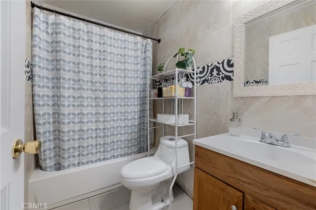 $1,050,000 | 11926 Kathyann Street, Sylmar, CA 91342